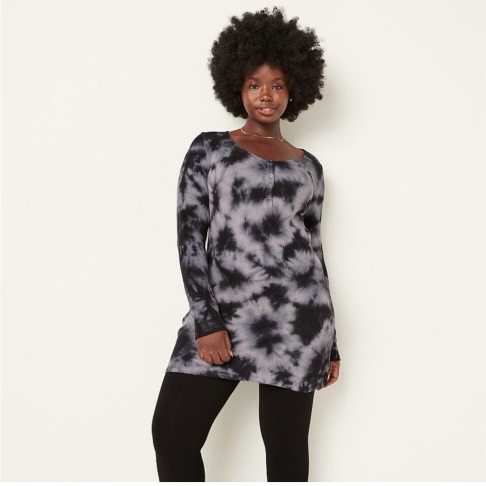 PINK Victoria's‎ Secret Black and Gray Tie-Dye Tunic